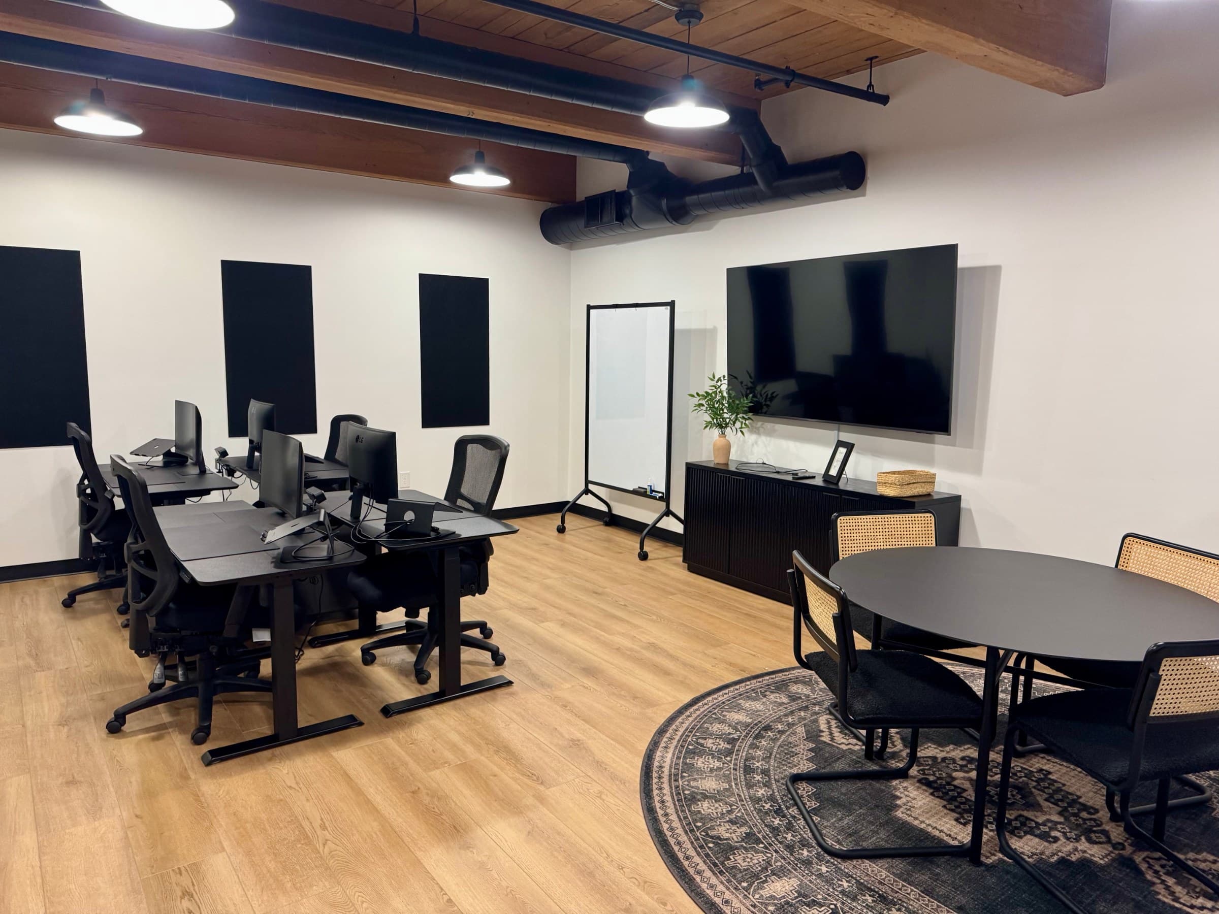 Suite 212 - Photo 1